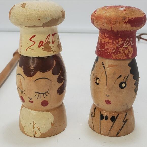 VTG Salty & Peppy Wooden MCM Salt & Pepper Shakers 4" Chef Hat  W/ 14" Handles - Picture 2 of 5